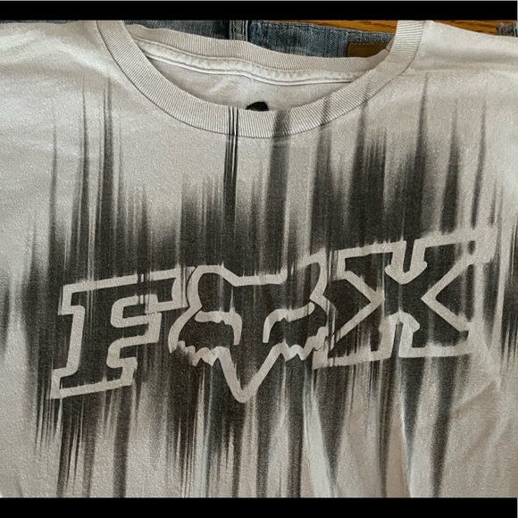 Fox Other - Fox light gray with black splash FOX lettering. Size large, the t-shirt